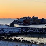 Appartement, And Double Luxury In Brygge 아파트 Nyksund